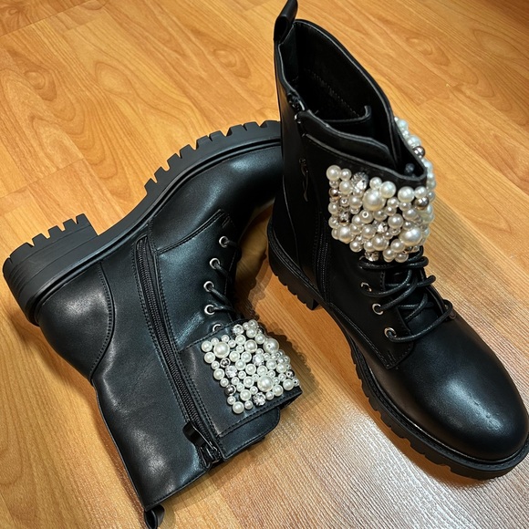 NWOT - Pearl & Rhinestone Décor Combat Boots (Size 7) * Black - Picture 3 of 13